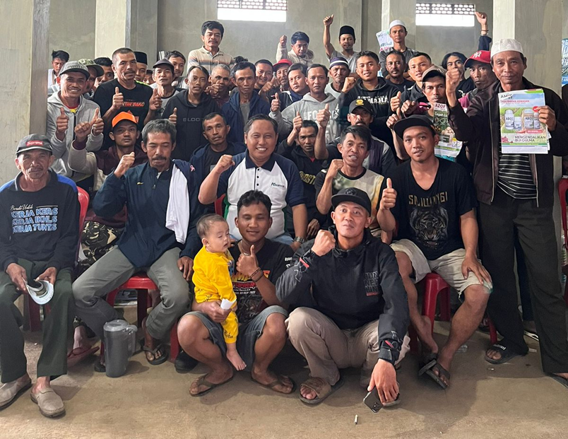 Bang Narji Bersama petani di Indonesia