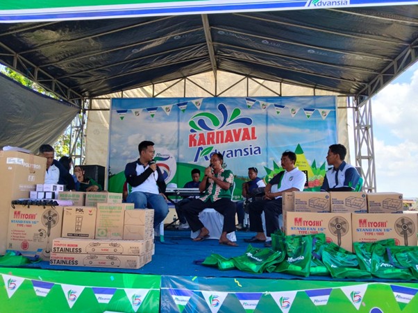 Karnaval Advansia Cilacap dinar