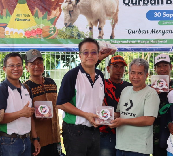 Qurban Menyatukan, Berbagi Menguatkan: PT Advansia Indotani Salurkan 30 Sapi dan 134 Kambing untuk Petani se-Nusantara
