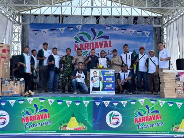 Karnaval Advansia Bojonegoro: Padi Bebas Gulma, Akar Kuat!