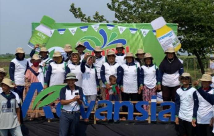 Karnaval Advansia Brebes - Petani Foto Bersama