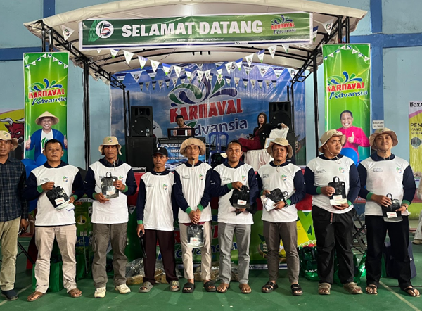 Karnaval Advansia di Kaki Gunung Kerinci: Paduan Tradisi dan Inovasi Tani