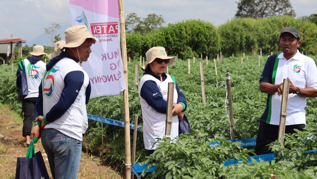 Karnaval Advansia - Desa Bukit bersama petani
